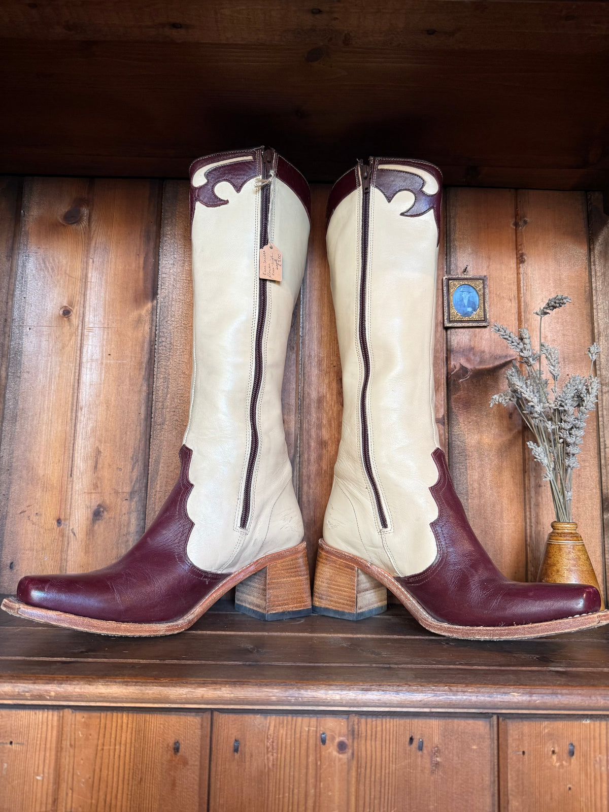 UK 5 - Rare Sendra Flower Boots