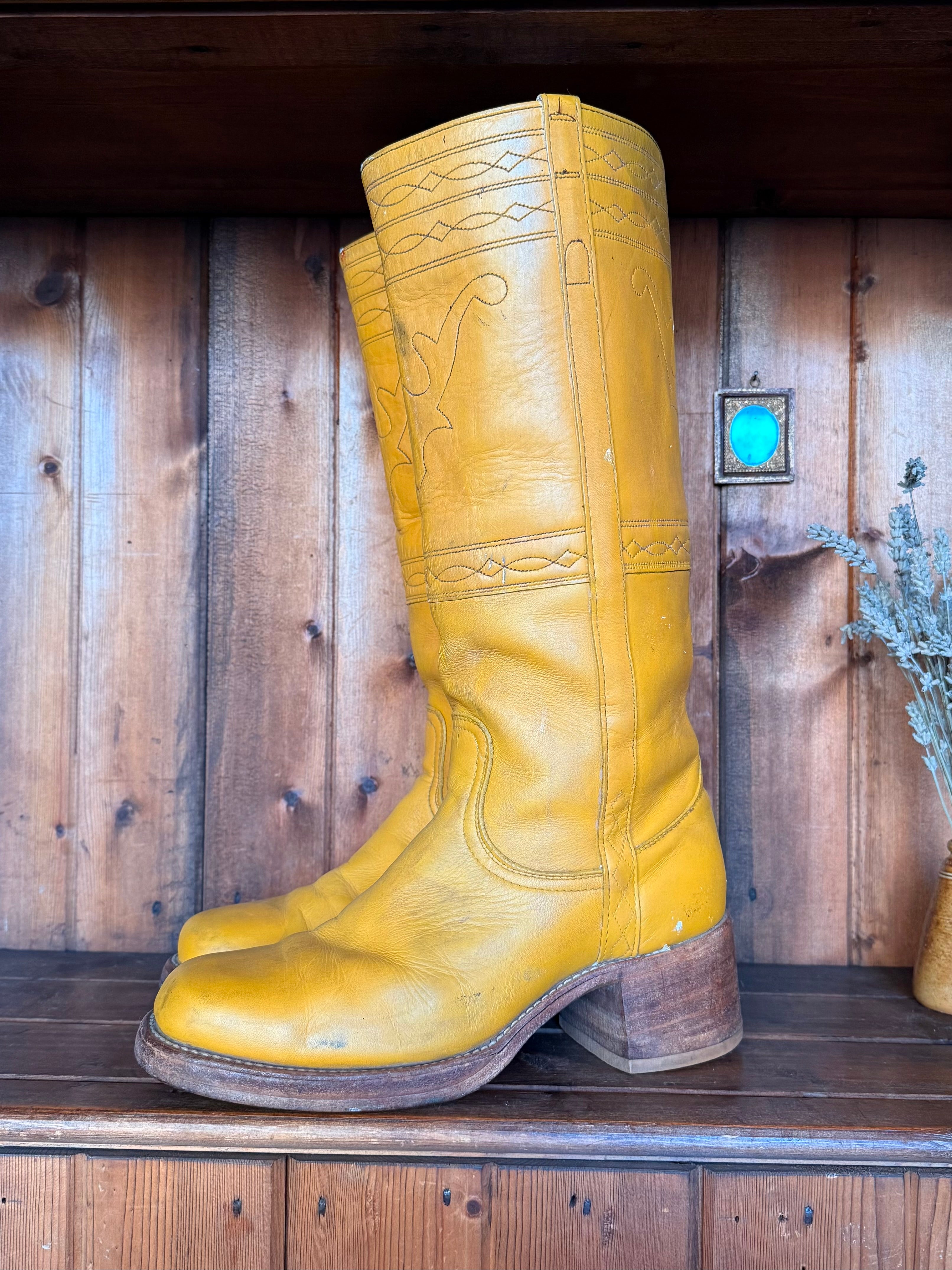 UK 8 - Vintage 1970’s Yellow Longhorn Frye Campus Boots