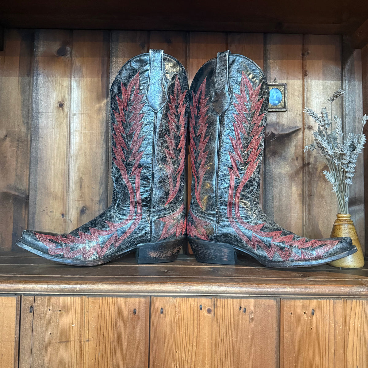 UK 5 - Vintage Flame Stitch Cowboy Boots
