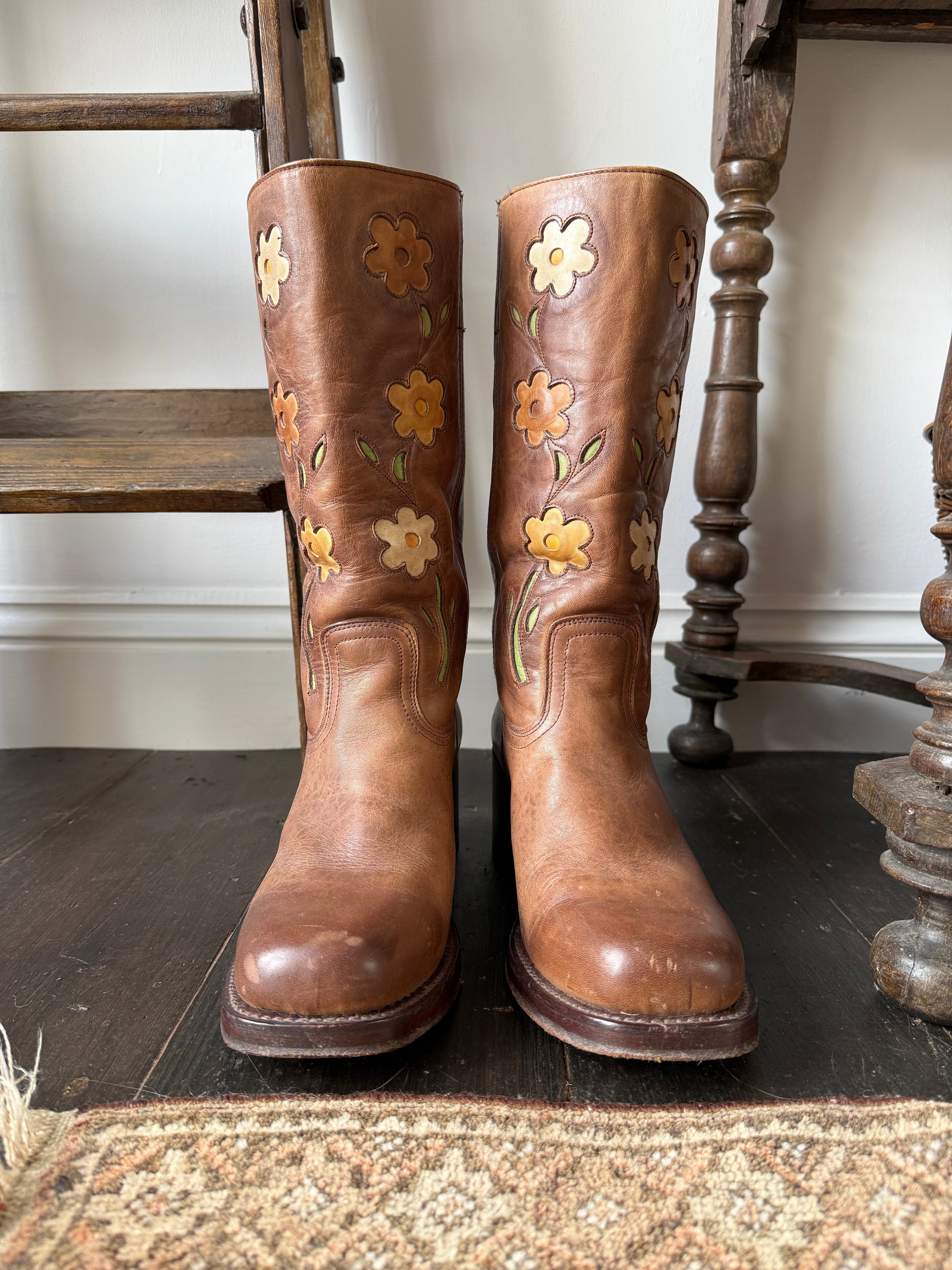 UK 7.5 - Sendra Flower Boots
