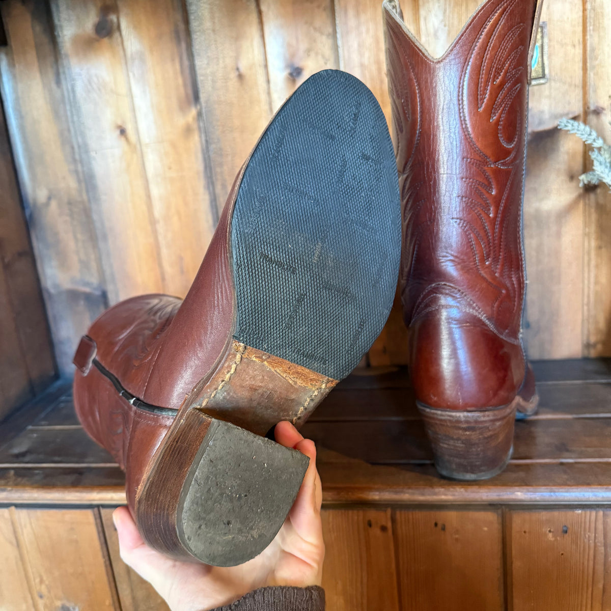 UK 9 - Vintage Thick Leather Cowboy Boots