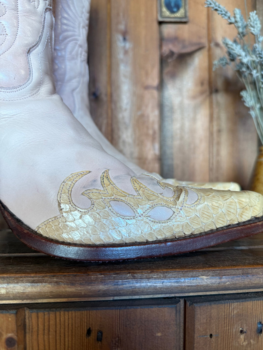 UK 7 - Judy Rothchild x R. Soles Baby Pink