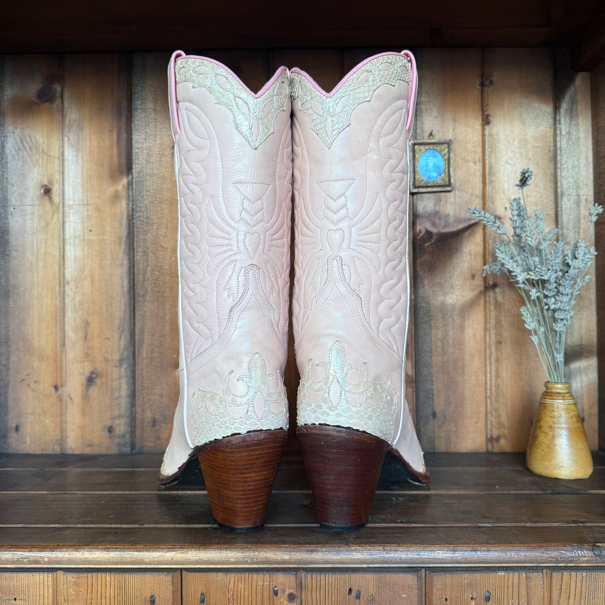 UK 7 - Judy Rothchild x R. Soles Baby Pink