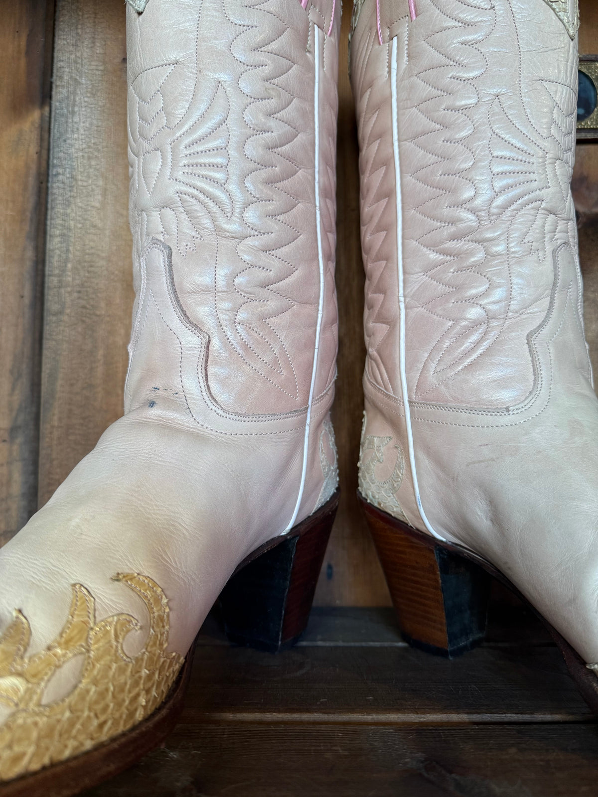 UK 7 - Judy Rothchild x R. Soles Baby Pink