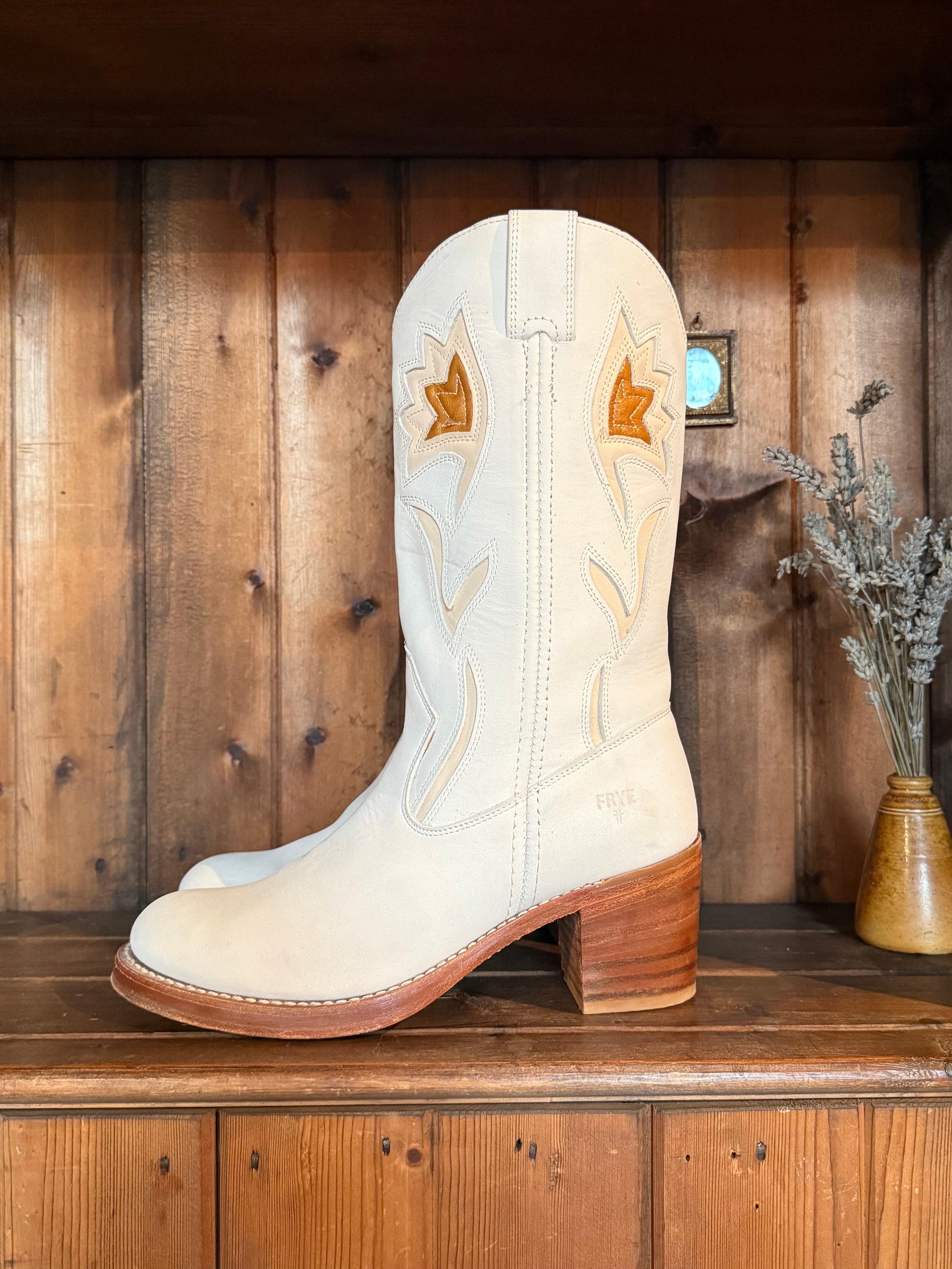 UK 7 - Vintage Rare Frye White Soft Suede Tulip Boots.