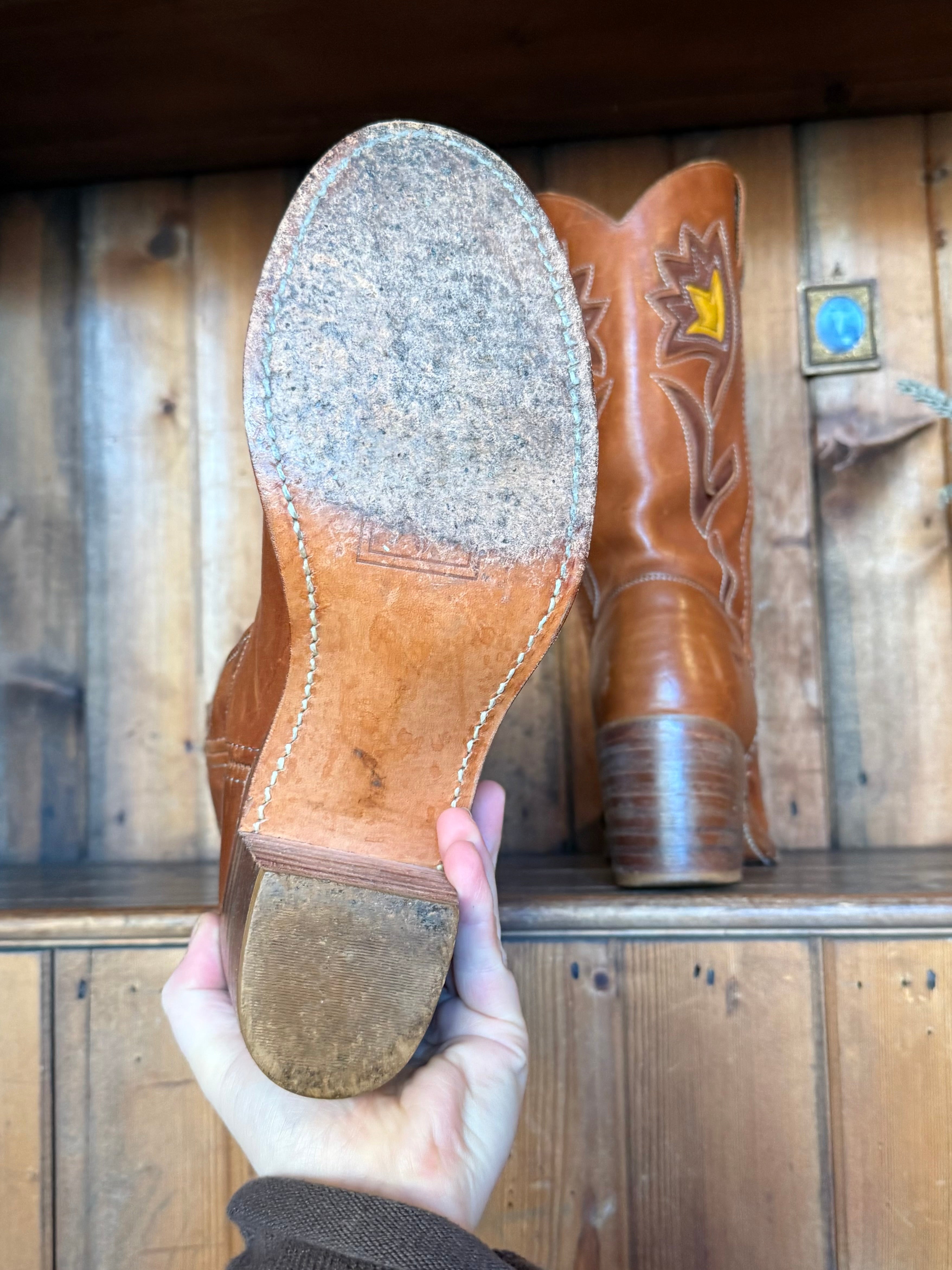 UK 8 - Vintage rare Frye tan flower tulip boots