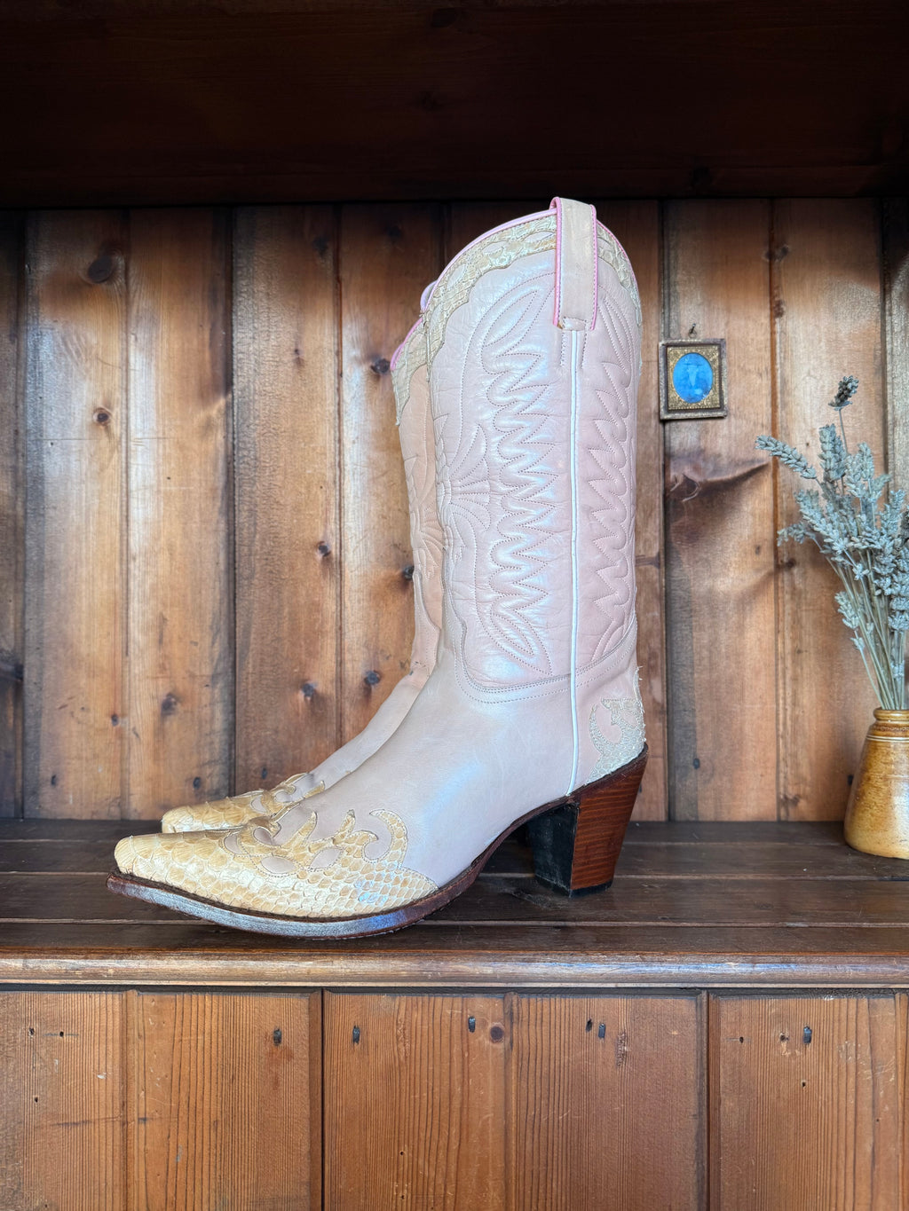 UK 7 - Judy Rothchild x R. Soles Baby Pink