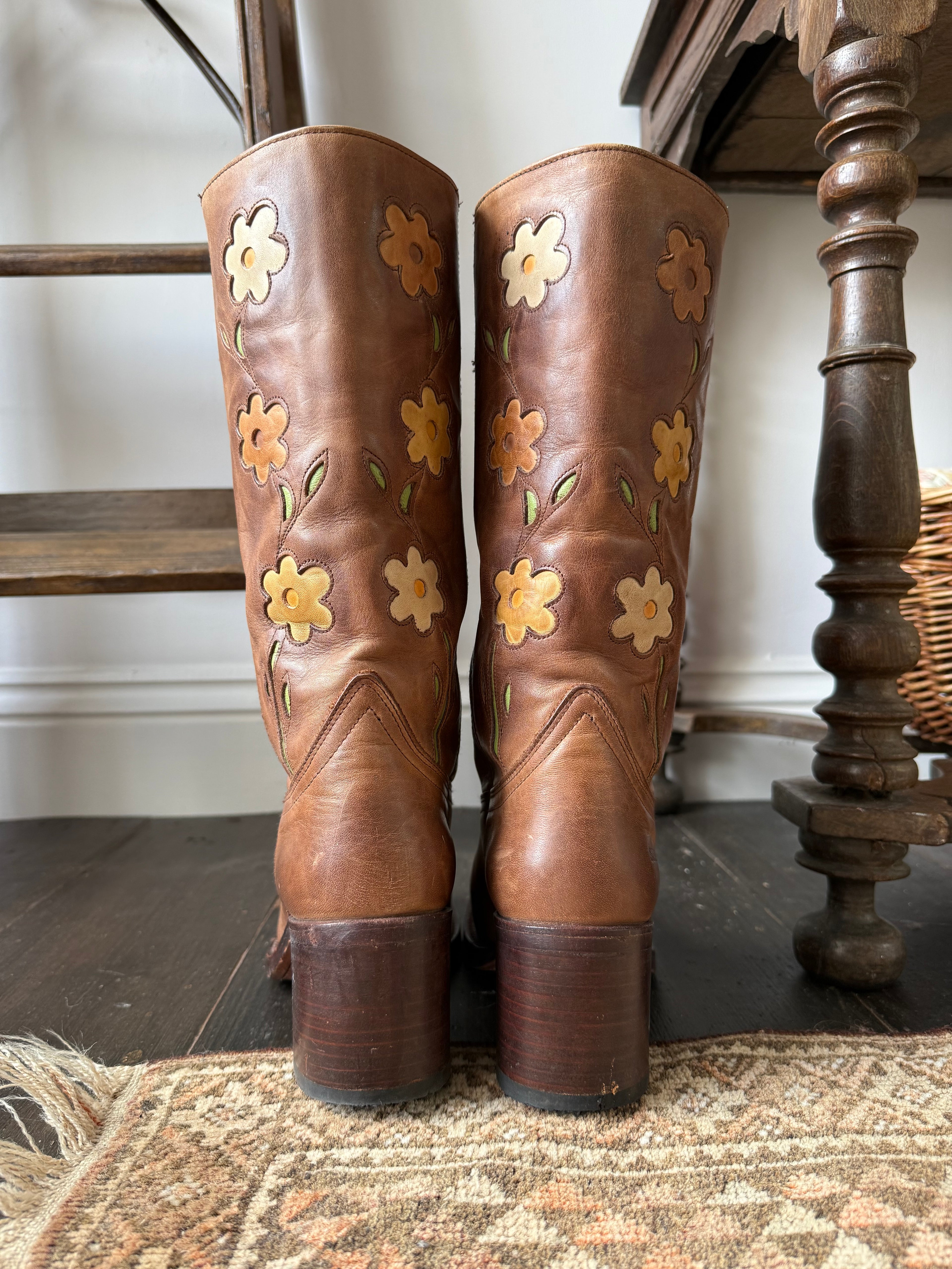 UK 7.5 - Sendra Flower Boots