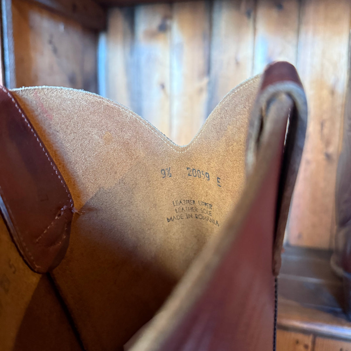 UK 9 - Vintage Thick Leather Cowboy Boots