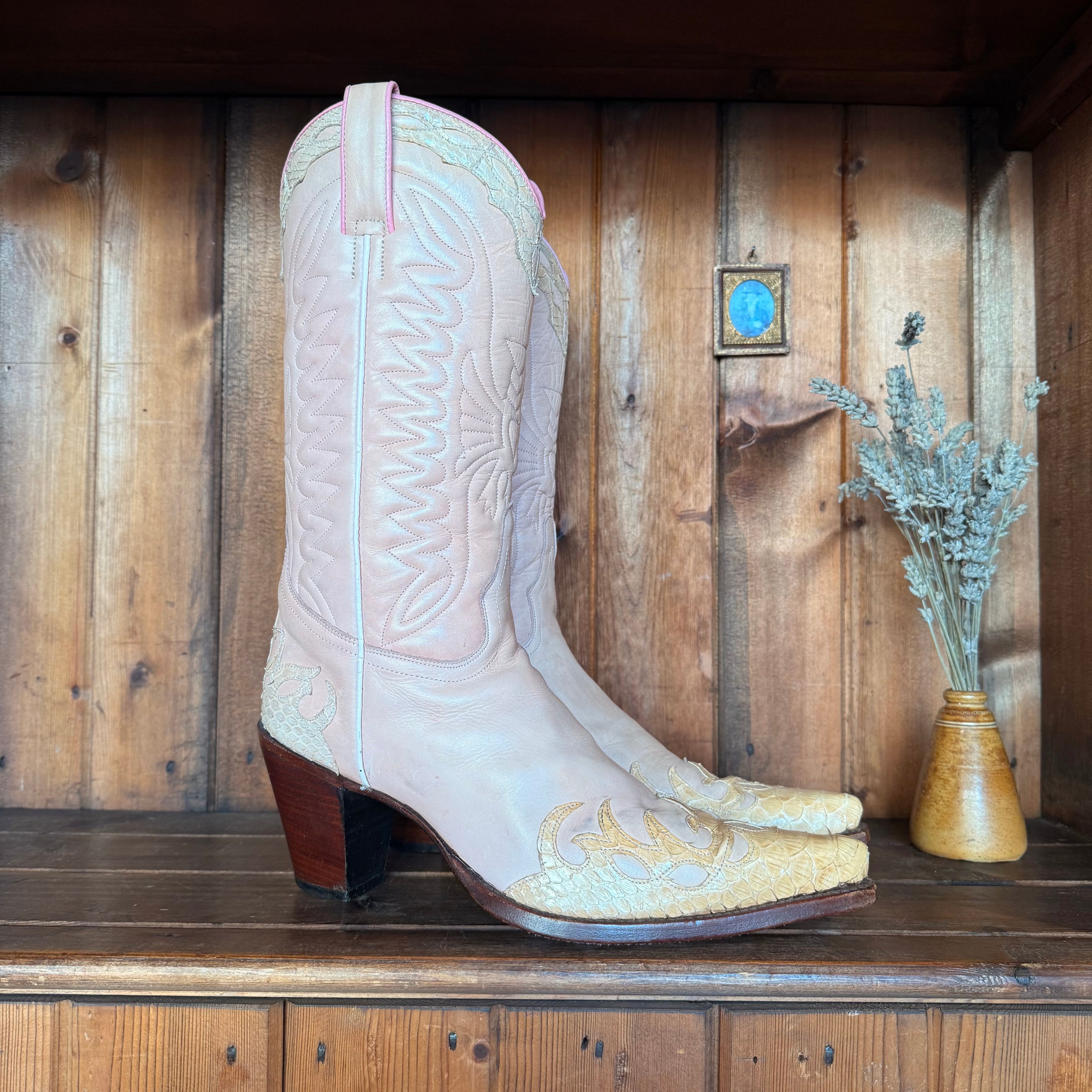 UK 7 - Judy Rothchild x R. Soles Baby Pink