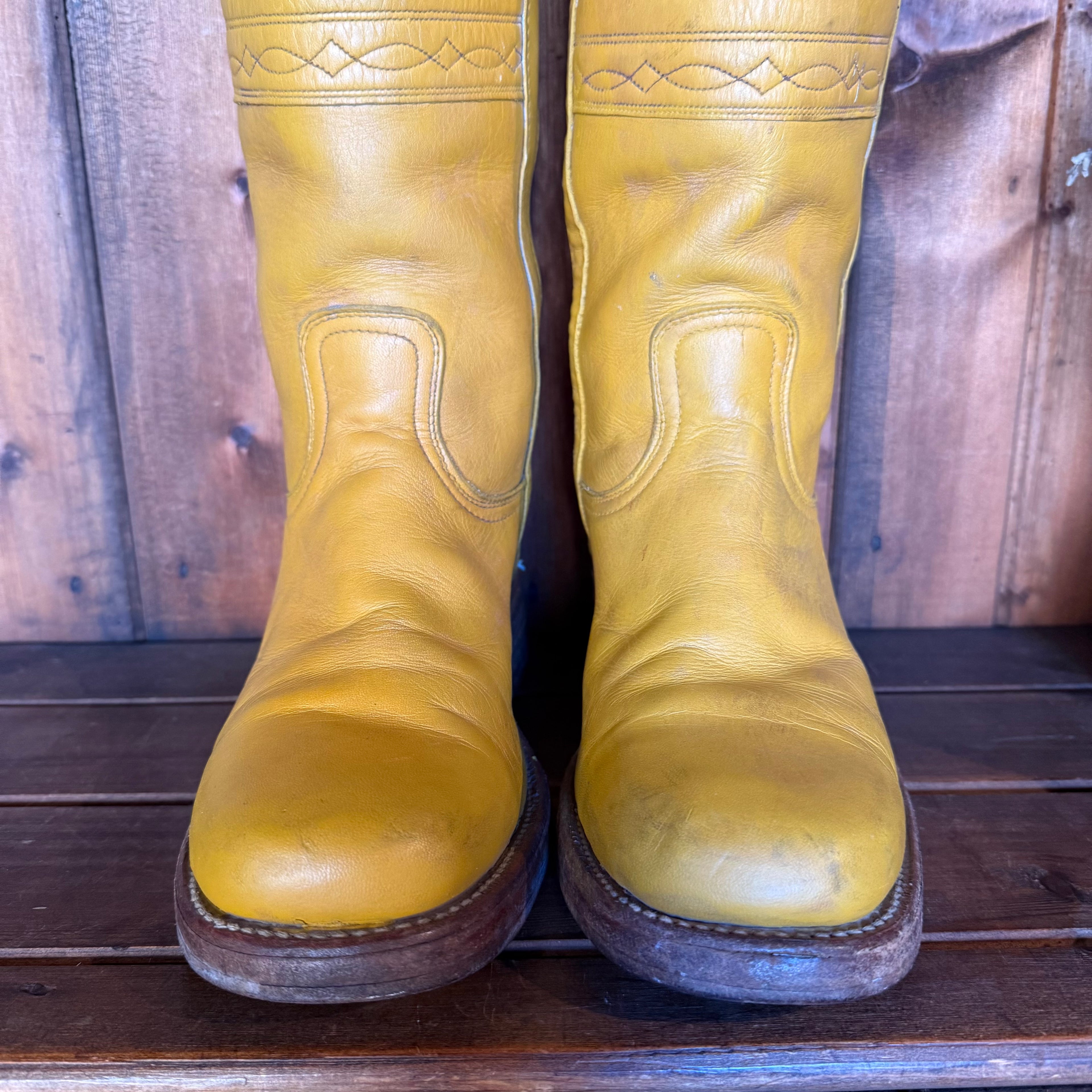 UK 8 - Vintage 1970’s Yellow Longhorn Frye Campus Boots