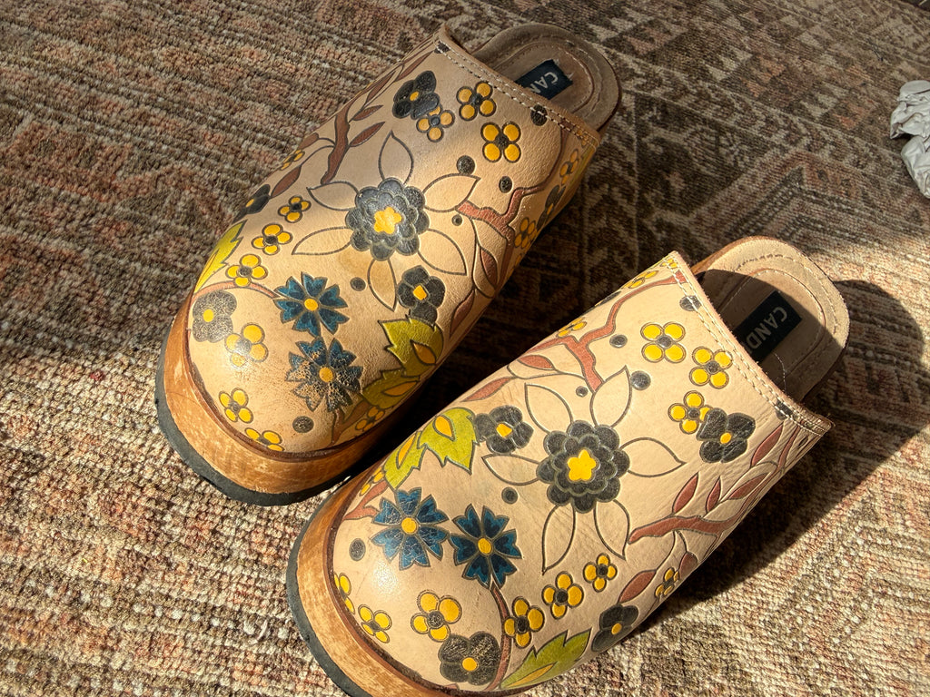 Vintage Candies Clogs
