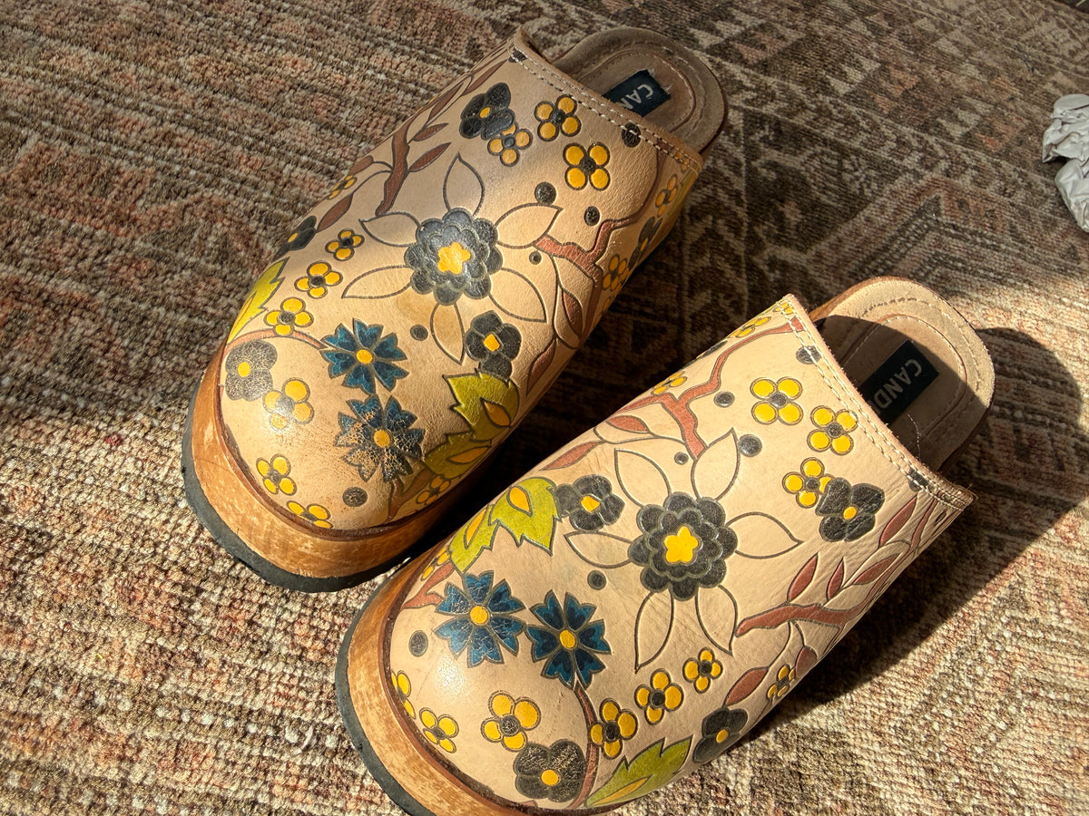Vintage Candies Clogs