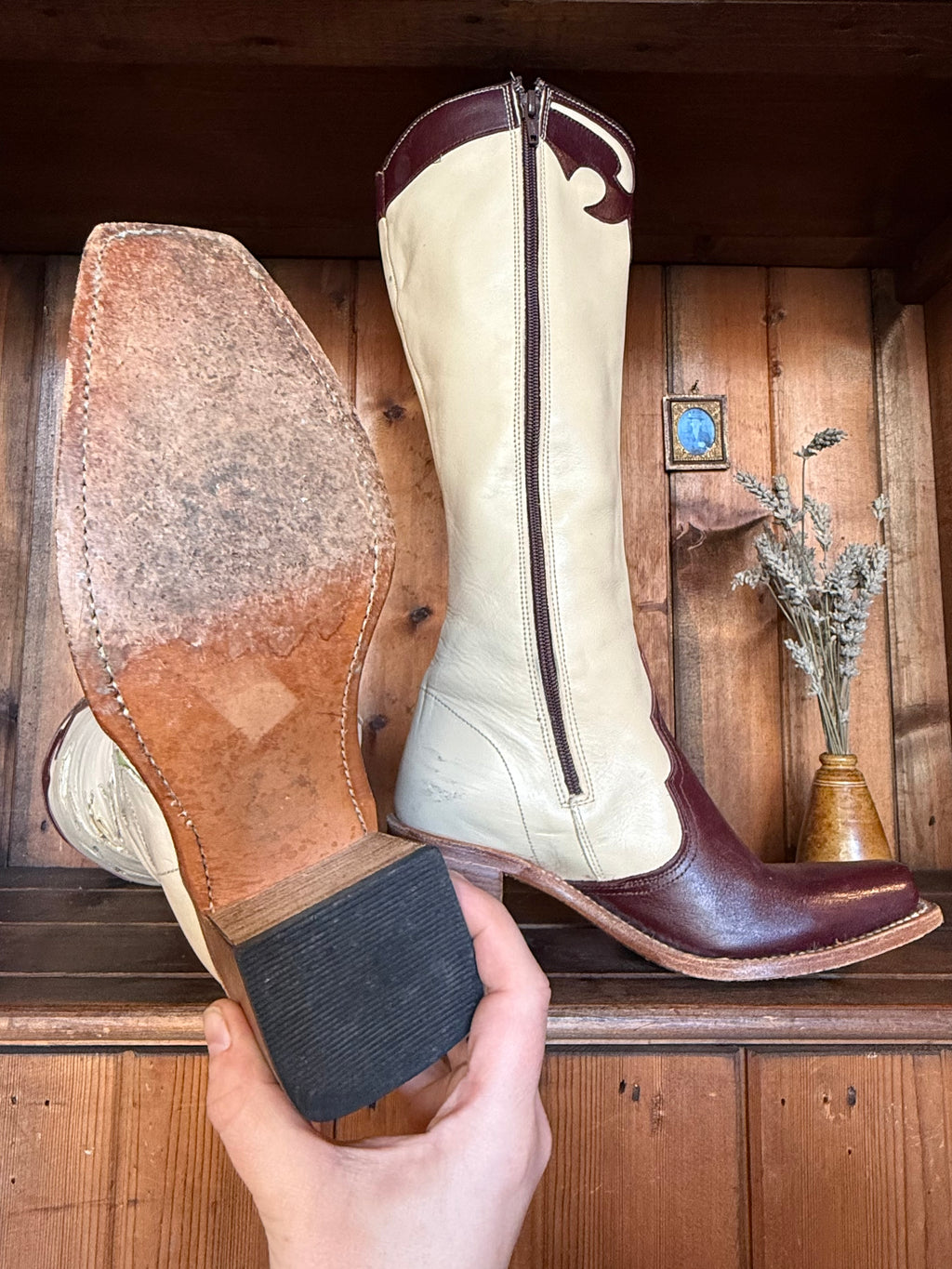 UK 5 - Rare Sendra Flower Boots