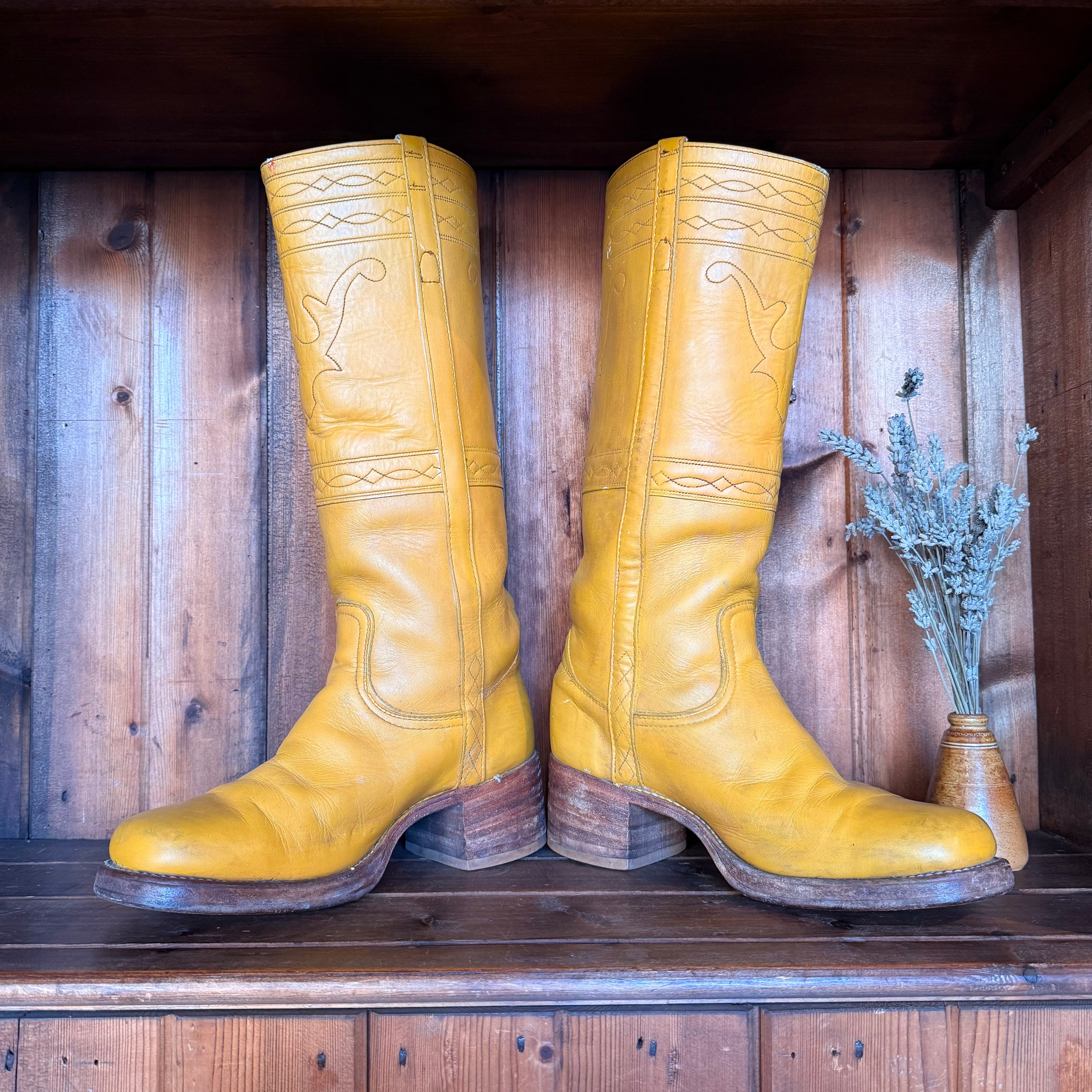 UK 8 - Vintage 1970’s Yellow Longhorn Frye Campus Boots