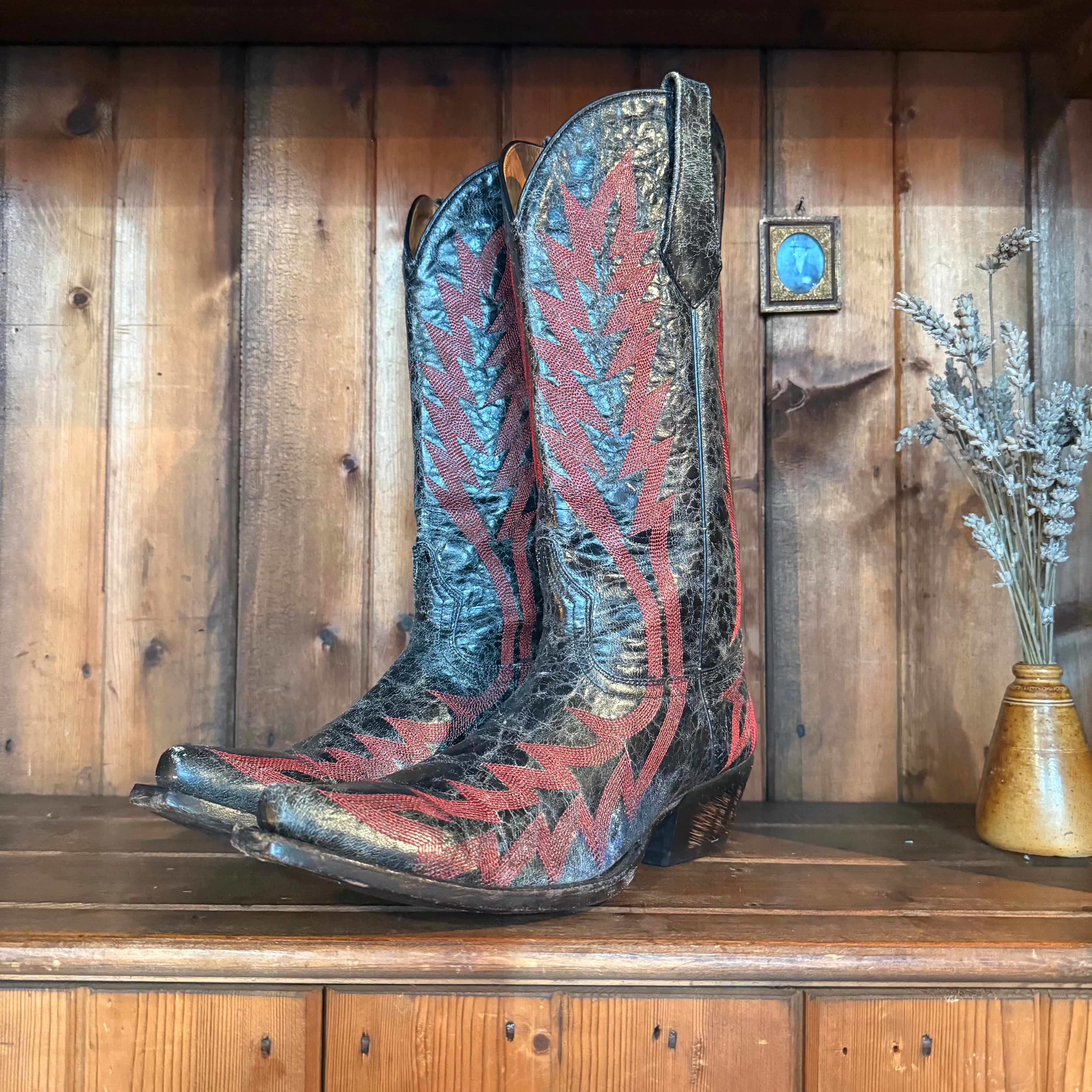 UK 5 - Vintage Flame Stitch Cowboy Boots