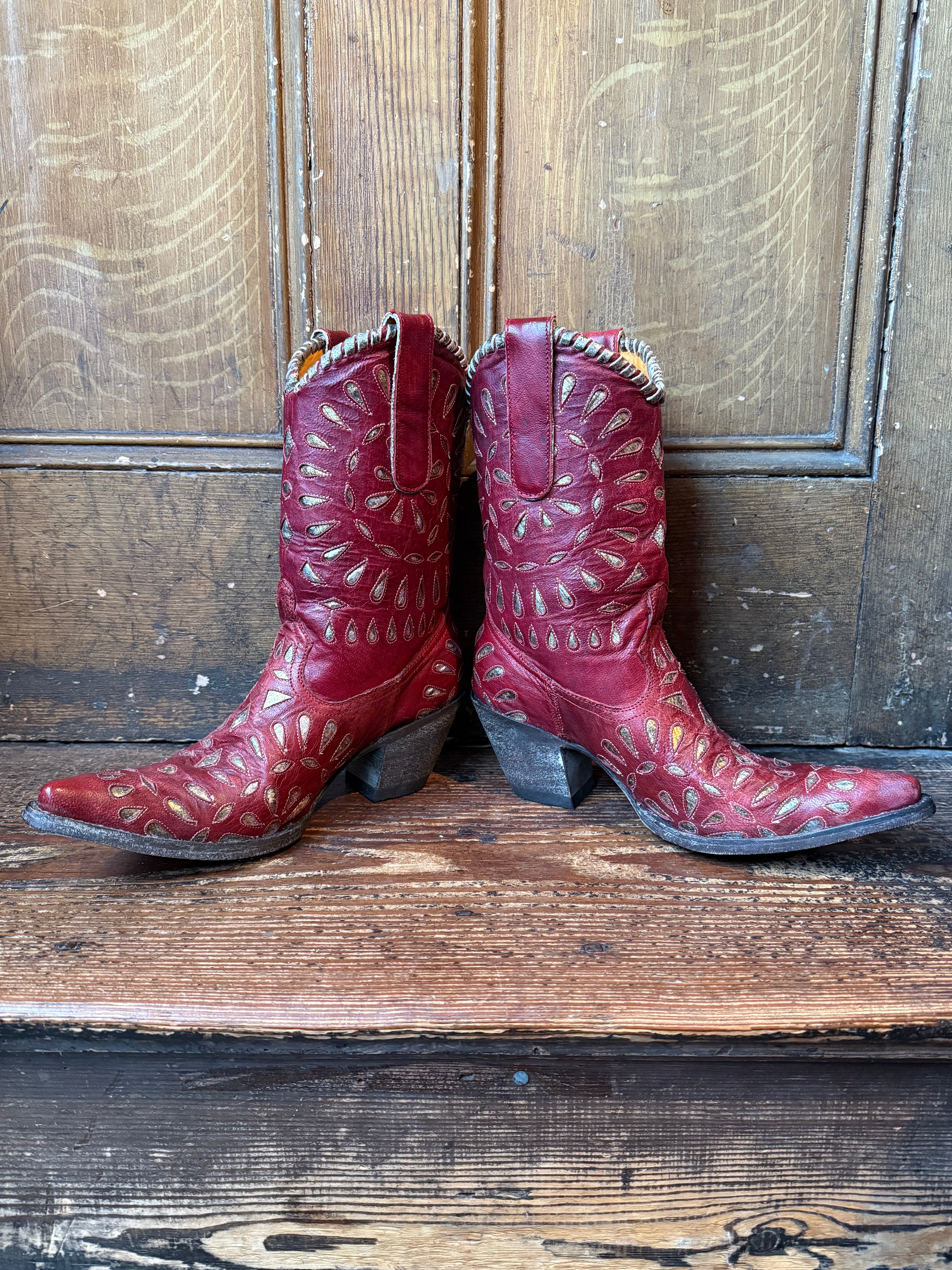 UK 5 - Vintage Red R. Soles x Judy Rothchild