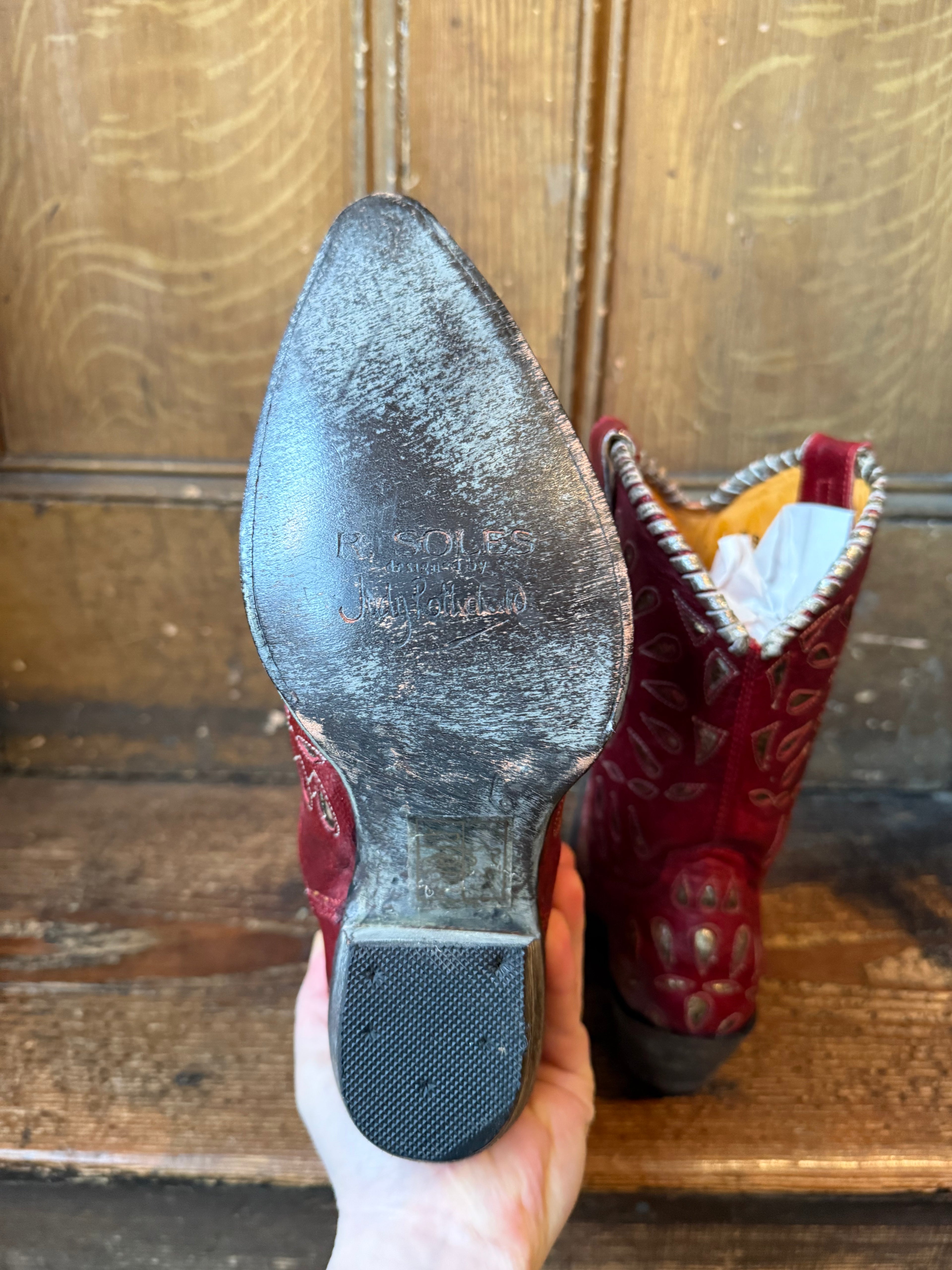UK 5 - Vintage Red R. Soles x Judy Rothchild