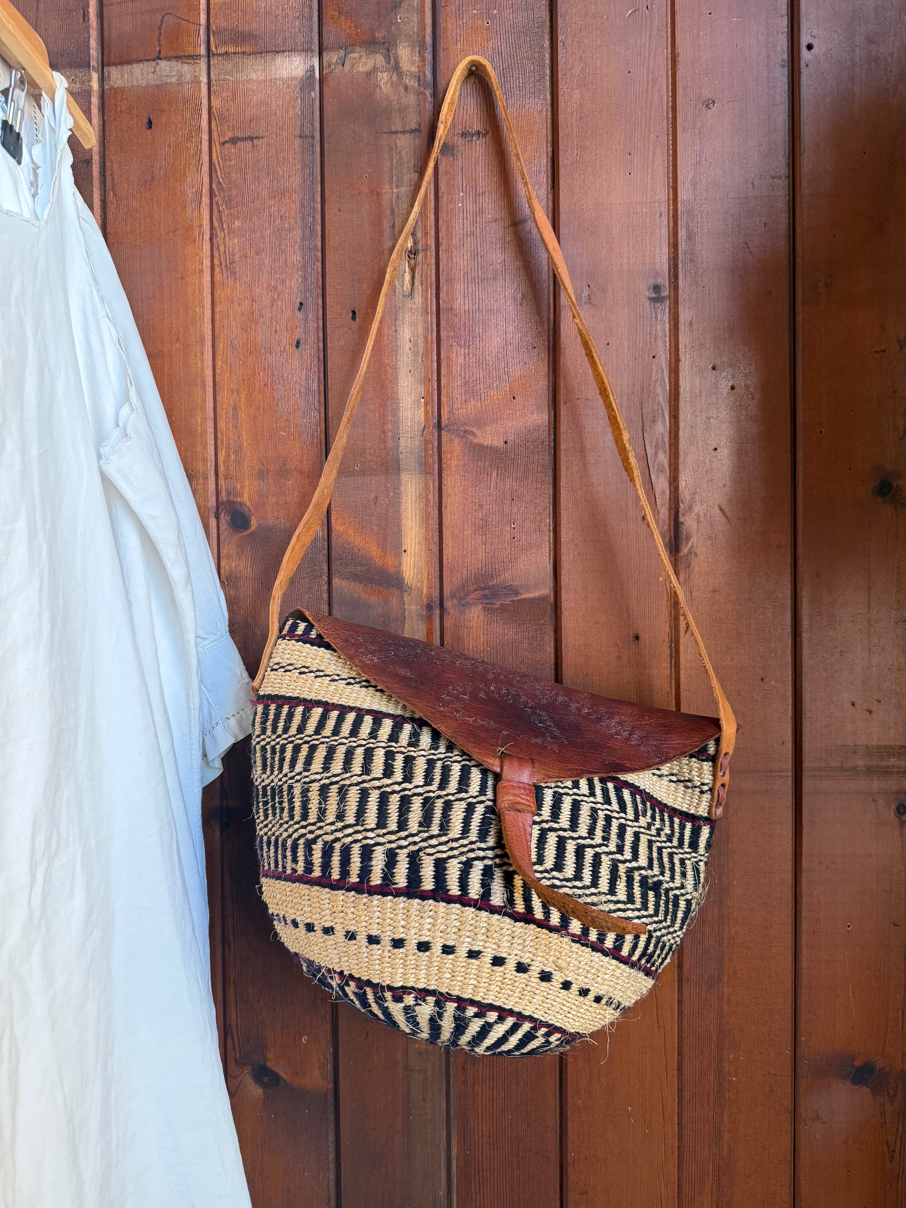 Vintage Handcrafted Kiondo Sisal and Leather Bag